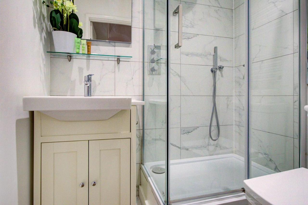 3-Bedroom, 3-Baths Apartment In Super Posh Marylebone, Central London, W1 Exterior foto